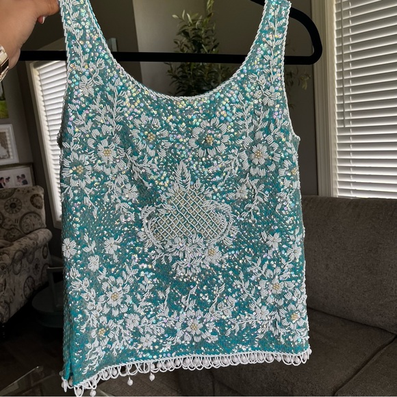 Stephen Chu Tops - Stephen Chu 'Beaded Sweater Factory' lined sequin beaded sleeveless top M